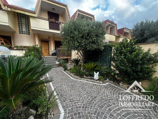 Villetta a schiera in vendita di 180 m² in Via Mura di Piombo