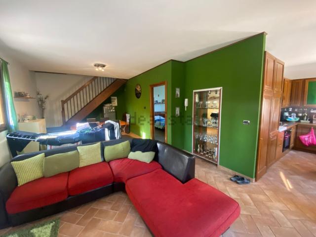 Villetta a schiera in vendita di 180 m² in Via Nirano