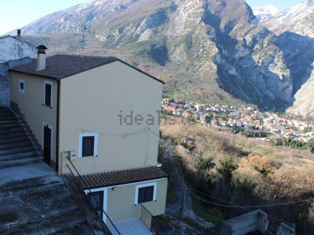 Villetta a schiera in vendita di 180 m² in Via sotto il Moro, 9