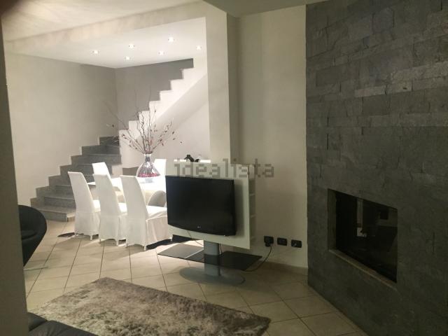 Villetta a schiera in vendita di 180 m² in Via subiaco, 21