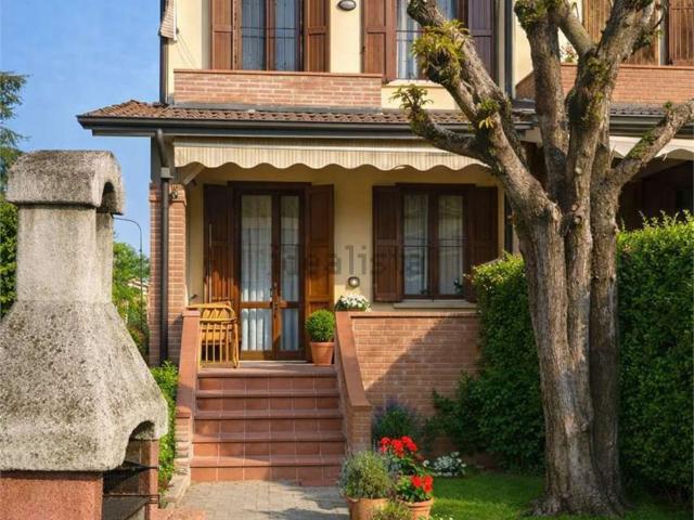 Villetta a schiera in vendita di 180 m² in Via Pietro Mascagni