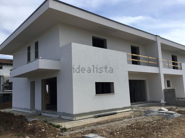 Villetta a schiera in vendita di 180 m² in Via Roma