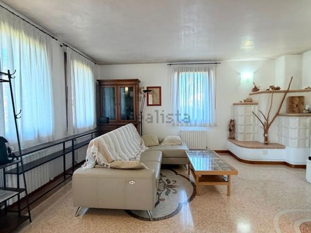 Villetta a schiera in vendita di 180 m² in Via Rossignago