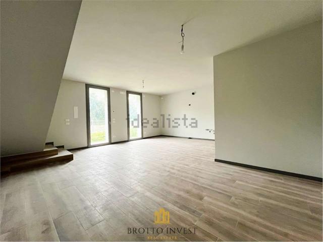 Villetta a schiera in vendita di 180 m² in Via Rizzieri Serato