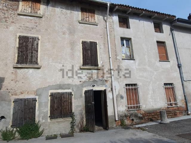 Villetta a schiera in vendita di 180 m² in Via Testi