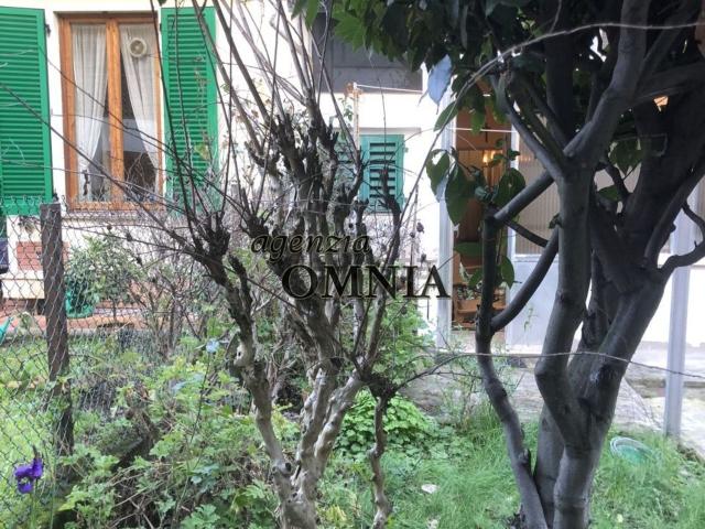 Villetta a schiera in vendita di 180 m² in Via Vittorio Locchi