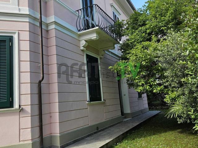 Villetta a schiera in vendita di 180 m² in Via Vignaletto, 46