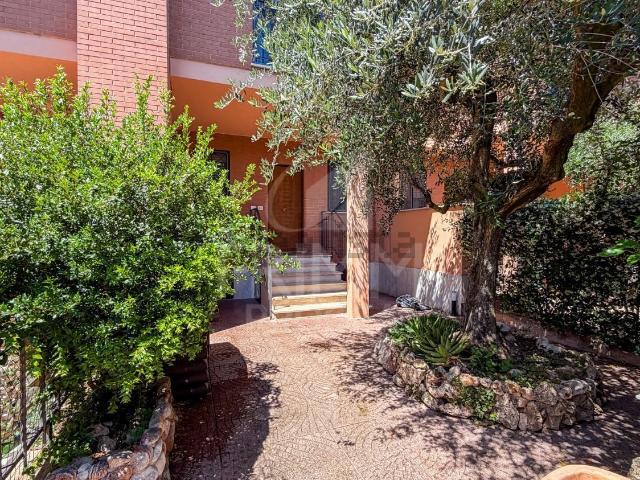 Villetta a schiera in vendita di 180 m² in Viale Attilio Bertolucci