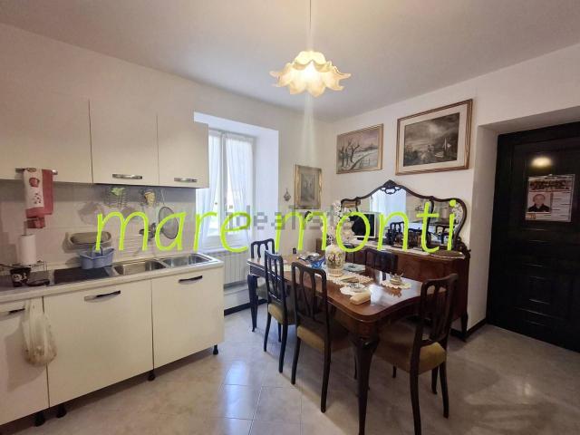 Villetta a schiera in vendita di 180 m² in Località Fucine, 30