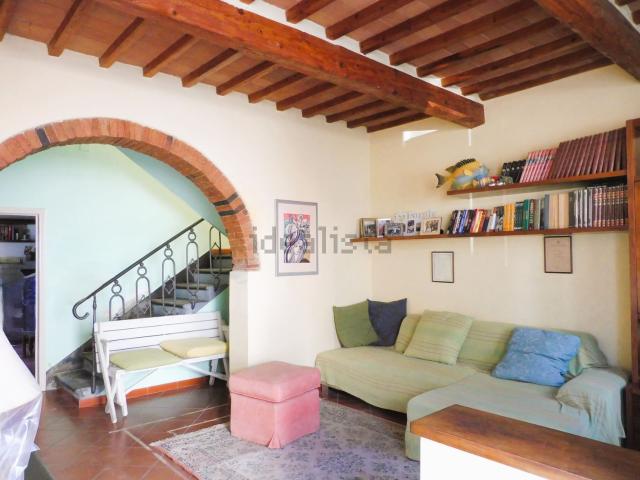 Villetta a schiera in vendita di 181 m² in Via E. Sovali, 1