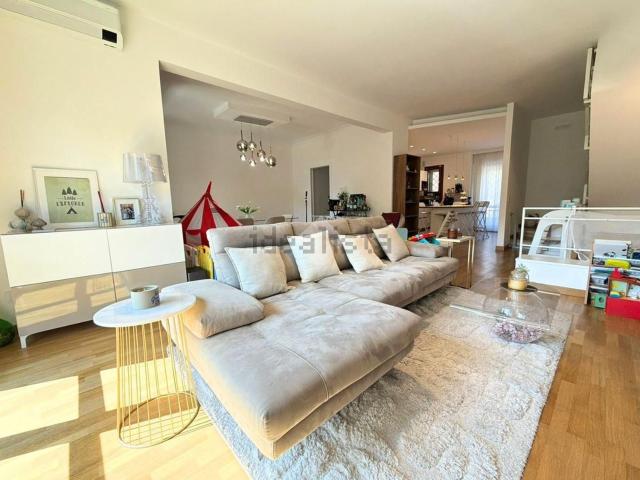 Villetta a schiera in vendita di 182 m² in Via Sarsina, 207