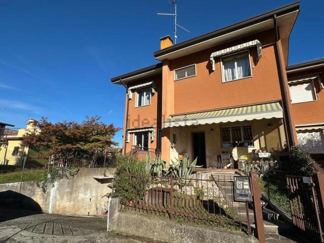Villetta a schiera in vendita di 183 m²