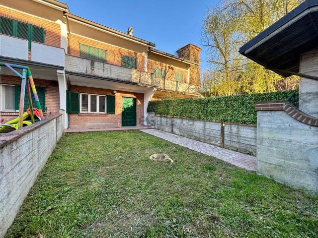 Villetta a schiera in vendita di 183 m² in Strada Acqui, 44