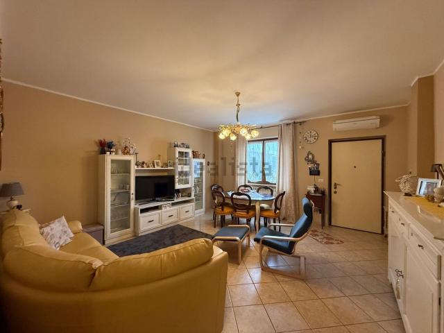 Villetta a schiera in vendita di 184 m² in Via del Pratino, 13