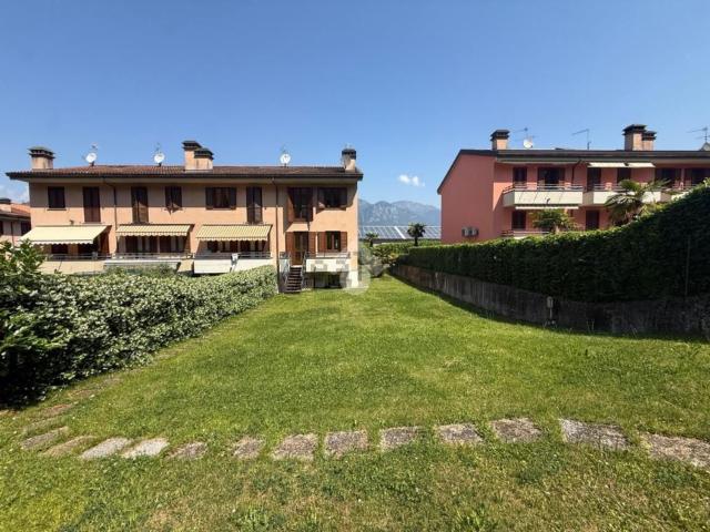 Villetta a schiera in vendita di 184 m² in Via Madonnina, 17