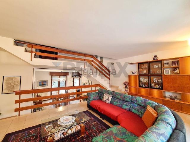 Villetta a schiera in vendita di 184 m² in Via Trieste, 45