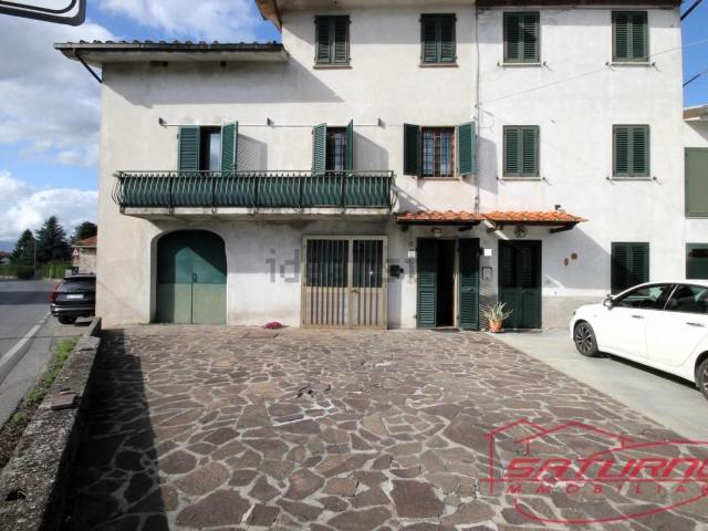 Villetta a schiera in vendita di 185 m² in Via Cortinella, 4