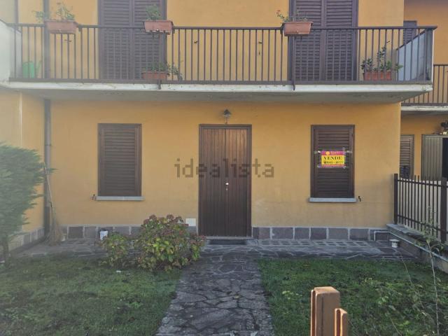 Villetta a schiera in vendita di 185 m² in Via Castelli