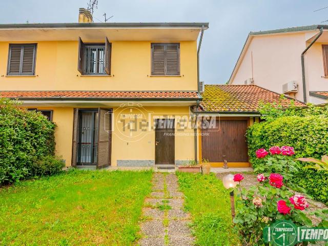Villetta a schiera in vendita di 185 m² in Via Giovanni Pascoli, 5