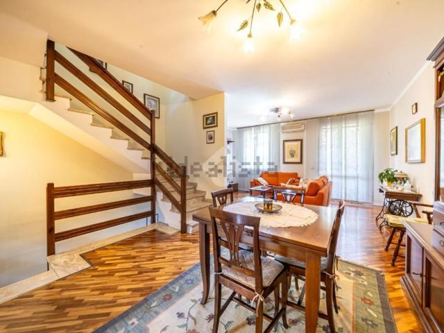 Villetta a schiera in vendita di 185 m² in Via Learco Guerra, 11