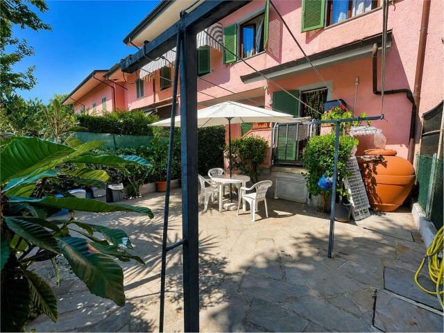 Villetta a schiera in vendita di 185 m² in Via Sandro Pertini, 25