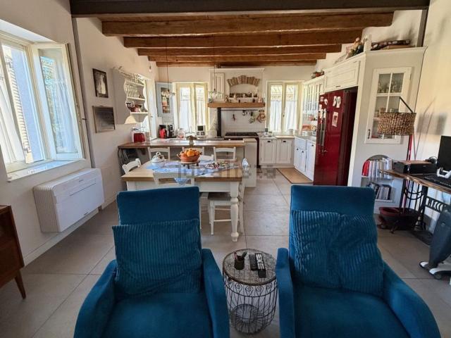 Villetta a schiera in vendita di 185 m² in Via Testaferrata