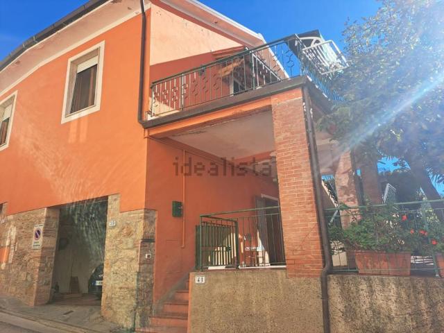 Villetta a schiera in vendita di 185 m² in Via Volterrana