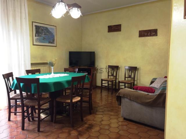 Villetta a schiera in vendita di 186 m² in Via A. Grandi