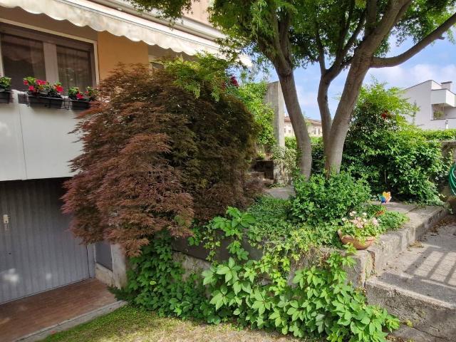 Villetta a schiera in vendita di 186 m² in Via Della Scola