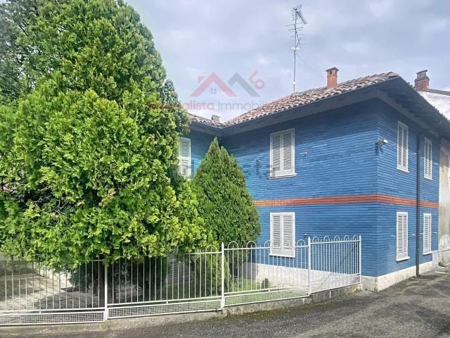 Villetta a schiera in vendita di 186 m² in Via Eugenio Montale, 6