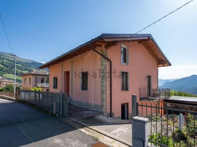 Villetta a schiera in vendita di 186 m² in Via Fasola, 18