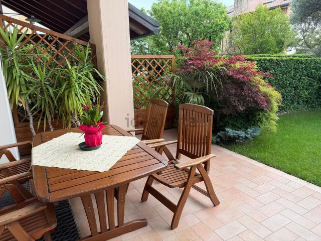 Villetta a schiera in vendita di 186 m² in Via Firenze