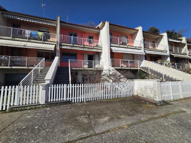 Villetta a schiera in vendita di 186 m² in Via Oliveto