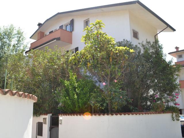 Villetta a schiera in vendita di 186 m² in Viale Francesco Petrarca
