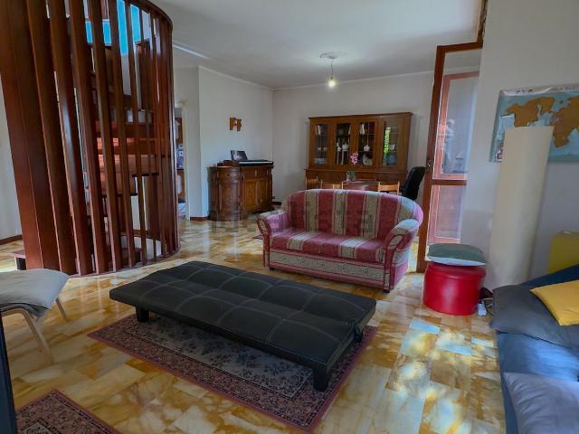Villetta a schiera in vendita di 187 m² in Via Milano, 43