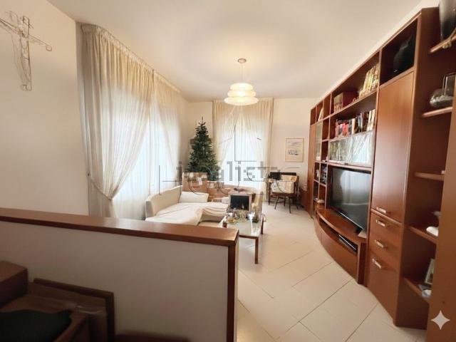 Villetta a schiera in vendita di 188 m² in Via Aretina, 33