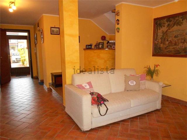 Villetta a schiera in vendita di 188 m² in Via P. Nenni