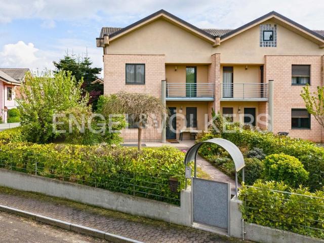 Villetta a schiera in vendita di 188 m² in Via Paolo Borsellino