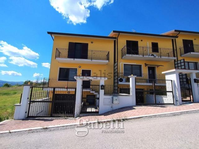 Villetta a schiera in vendita di 188 m² in Via Paolo Gamba