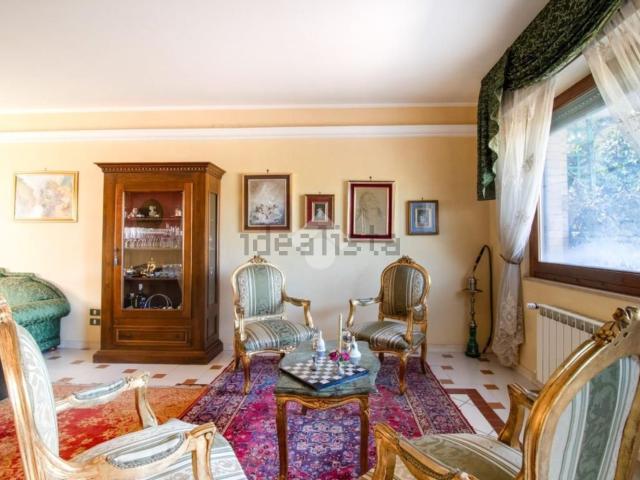 Villetta a schiera in vendita di 188 m² in Via Piana, 10