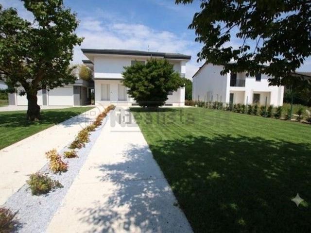 Villetta a schiera in vendita di 189 m²