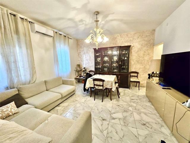 Villetta a schiera in vendita di 189 m² in Via Pietro Sgulmero