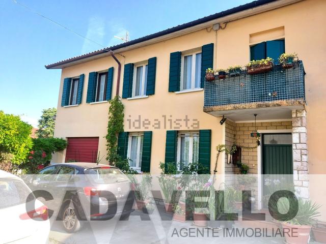 Villetta a schiera in vendita di 190 m² in Via Corazzin