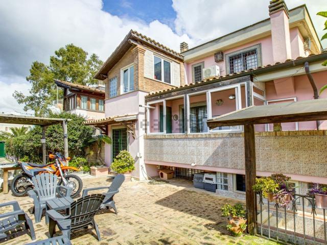 Villetta a schiera in vendita di 190 m² in Via Bronzolo, 18