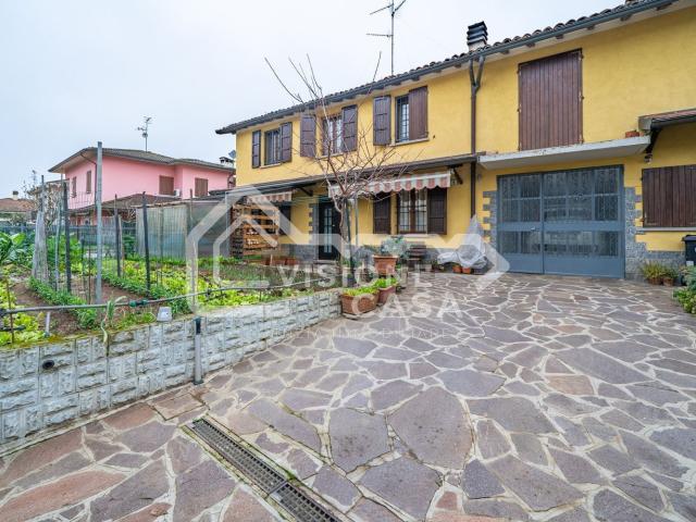 Villetta a schiera in vendita di 190 m² in Via Guerrino Neviani, 6