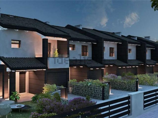 Villetta a schiera in vendita di 190 m² in Via Don Pietro Allegretti