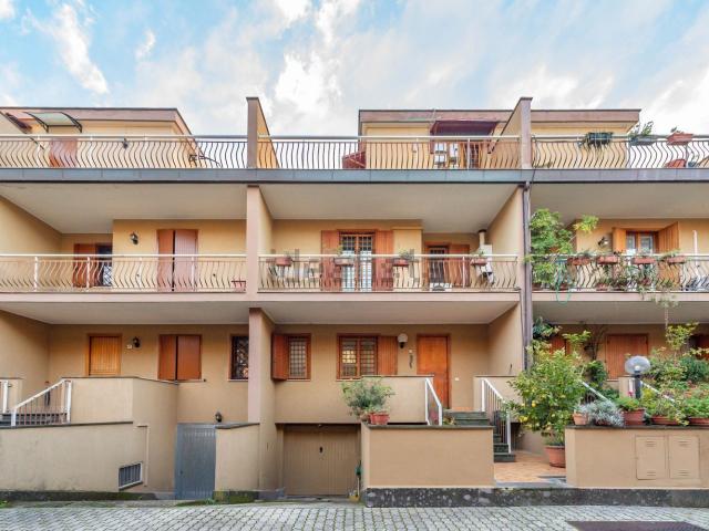 Villetta a schiera in vendita di 190 m² in Via del Fosso dell&apos Acqua Mariana, 85