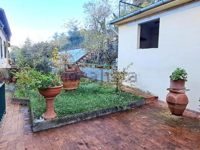 Villetta a schiera in vendita di 190 m² in Via di Rosano