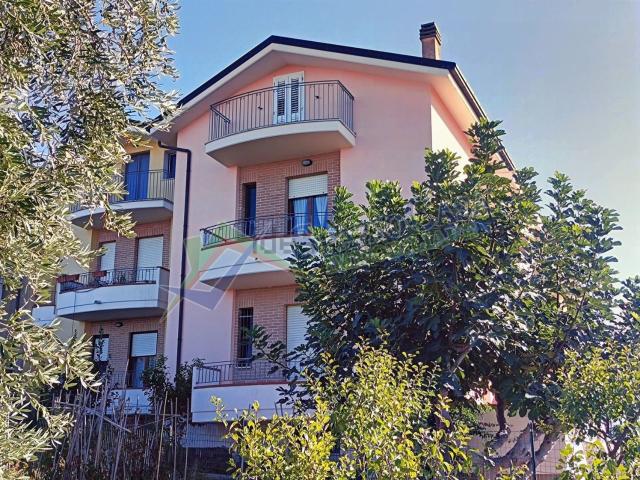 Villetta a schiera in vendita di 190 m² in Via Fonte Alessio, 13