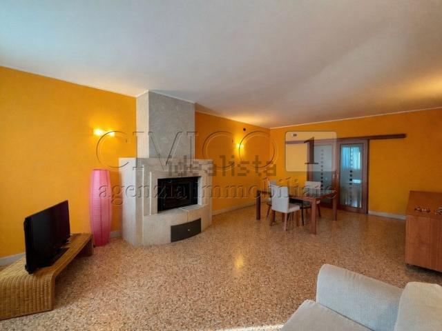 Villetta a schiera in vendita di 190 m² in Via Ore, 7